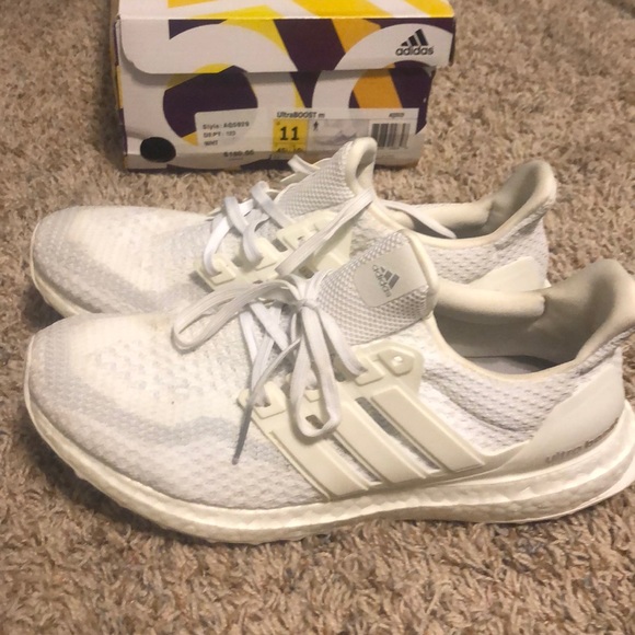 ultraboost 2.0 triple white